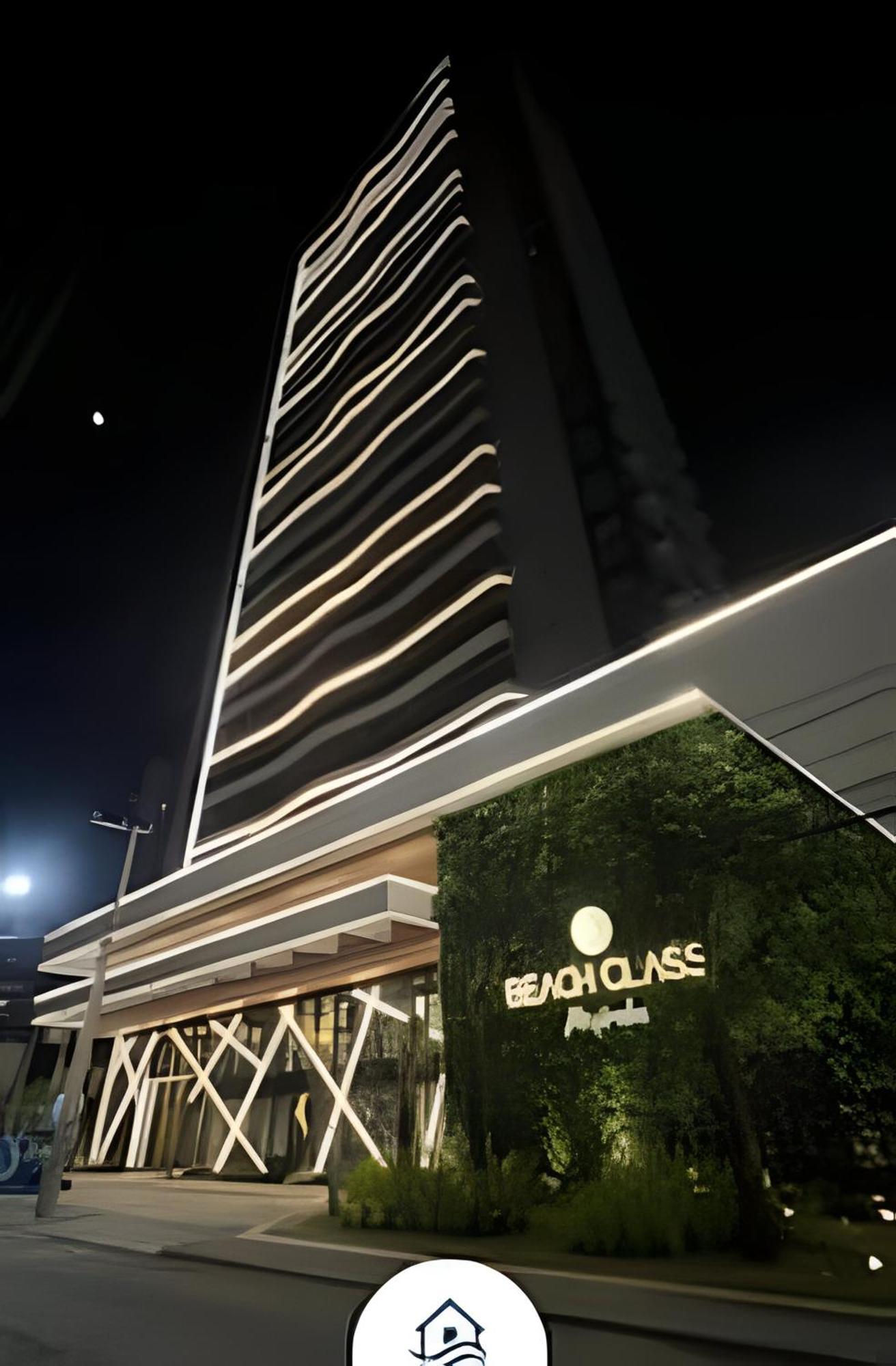 âmbar No Class Meireles